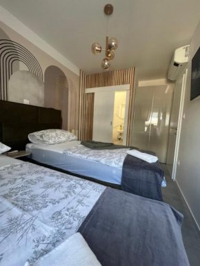 Luxury apartment Black Pearl with jacuzzi